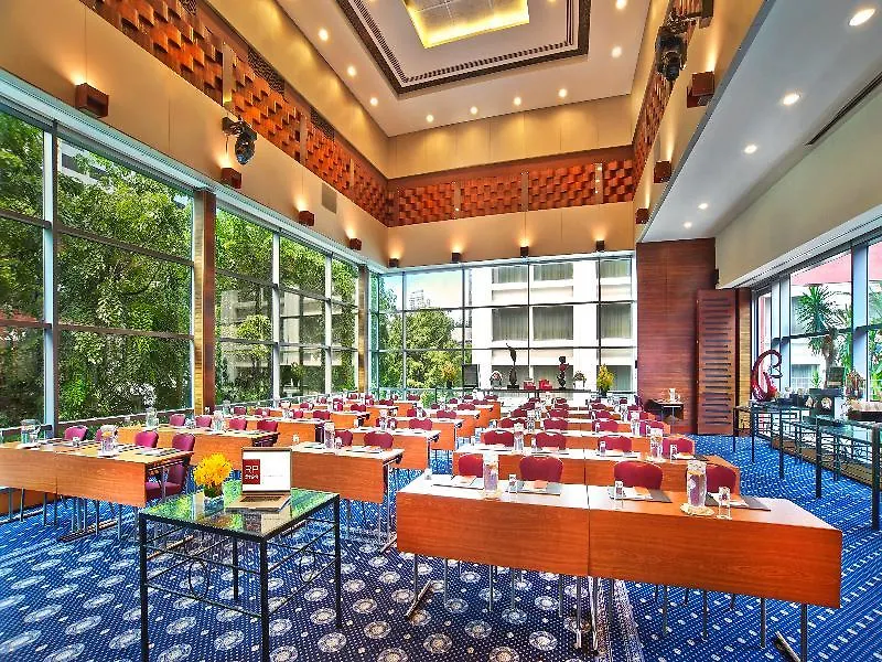 Royal Plaza On Scotts Hotel Singapore 5*,
