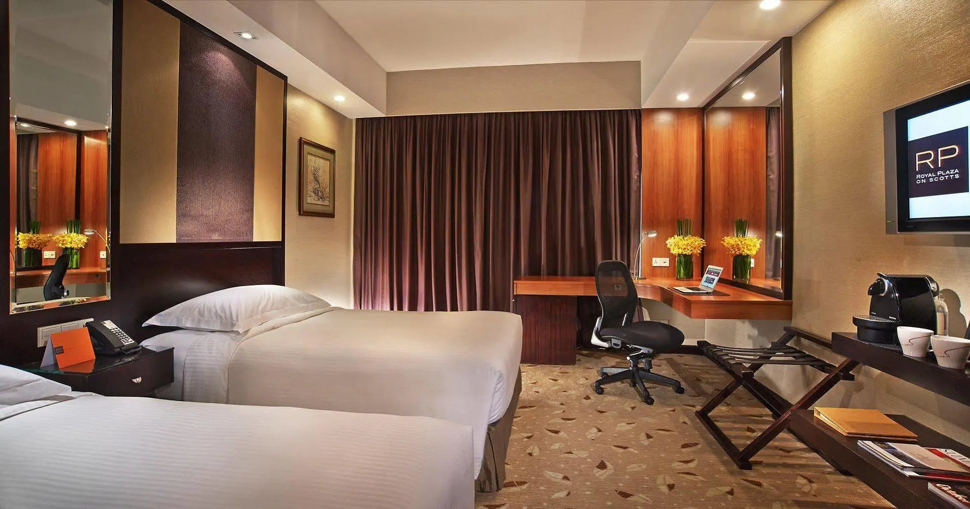 Royal Plaza On Scotts Hotel Singapore